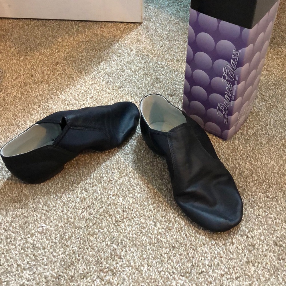 dance shoes